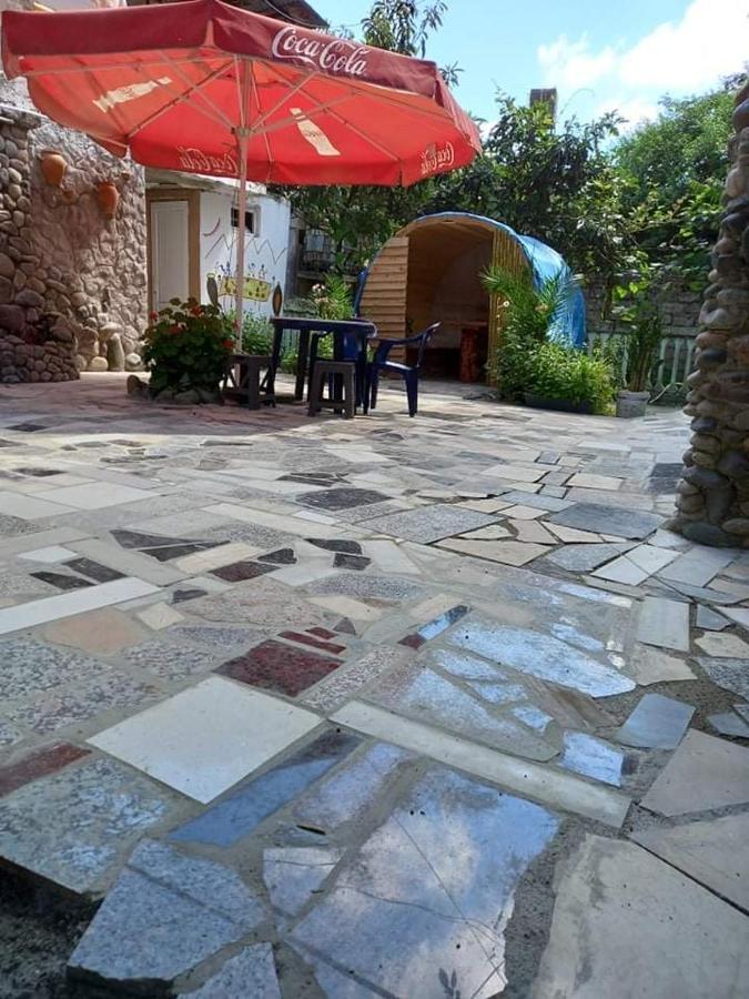Mzeos House 호텔 바투미 외부 사진