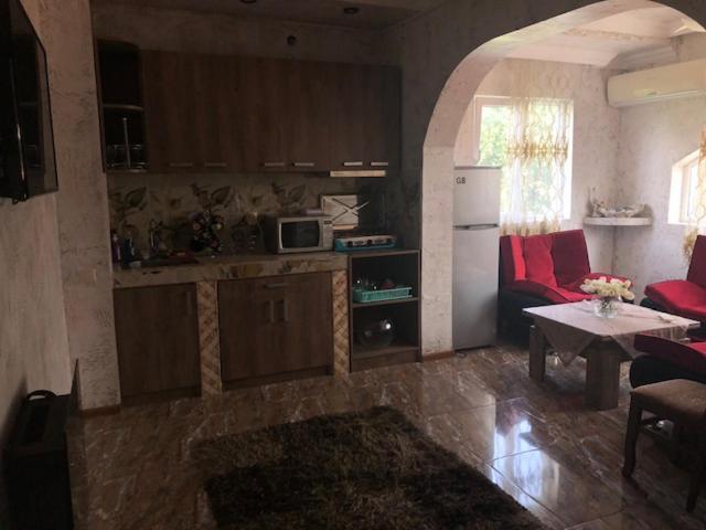 Mzeos House 호텔 바투미 외부 사진