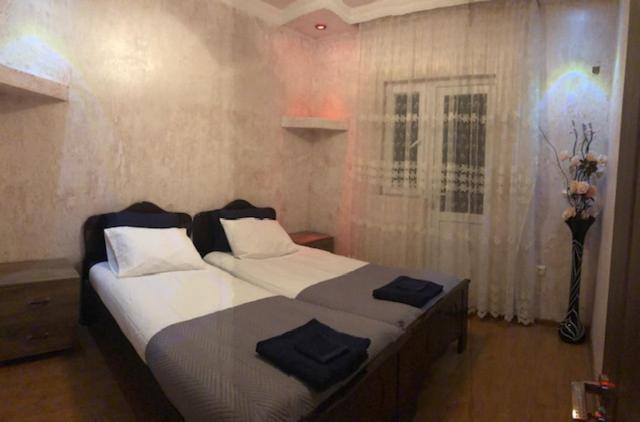 Mzeos House 호텔 바투미 외부 사진