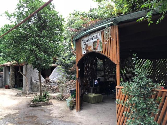 Mzeos House 호텔 바투미 외부 사진